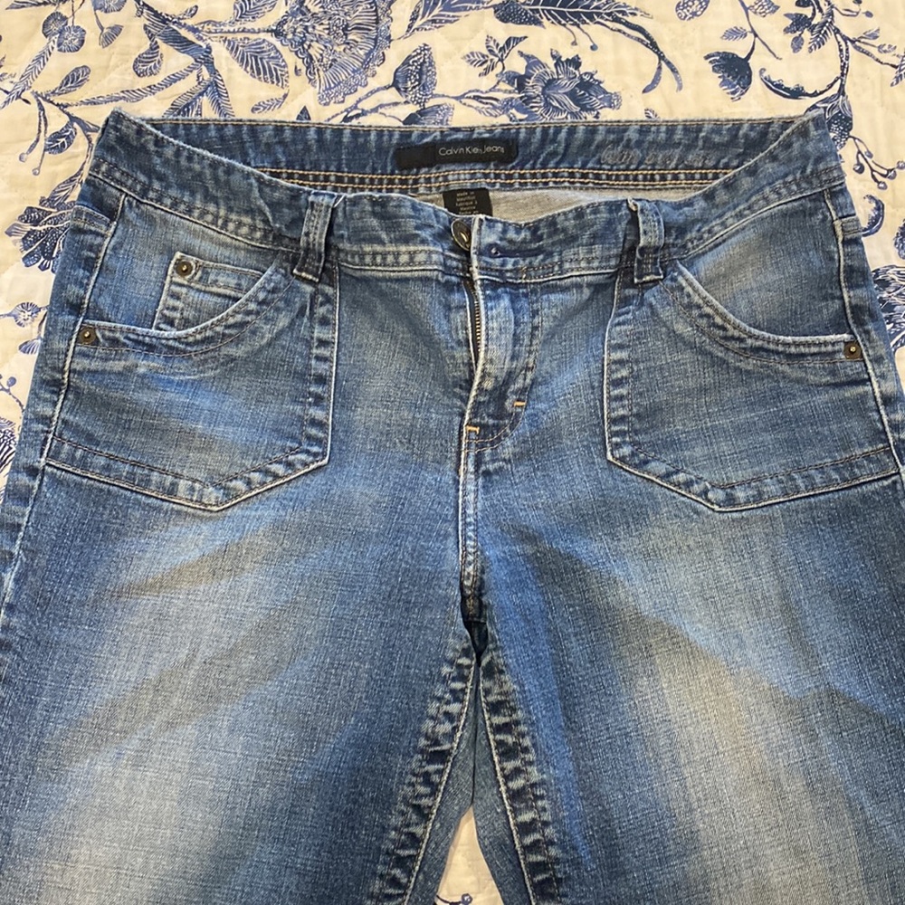 Calvin Klein Jeans, women’s size 16. Vintage jeans in excellent condition.
